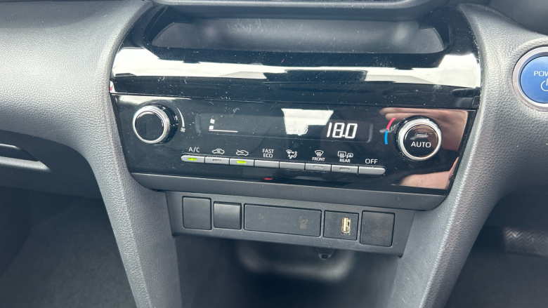 Toyota Yaris Cross 1.5 Hybrid Icon 5dr CVT Hybrid Estate